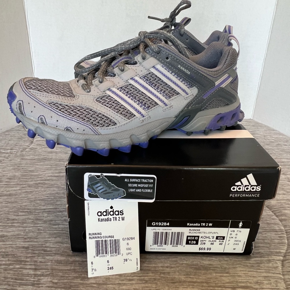 Adidas Kanadia TR 2 size 7.5 Great condition.